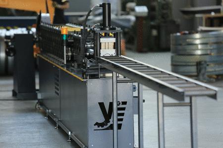 Achat : Machine profileuse pour lame de rideau metallique  (Autres accessoires) - Autres accessoires neuf et d'occasion - Achat et vente