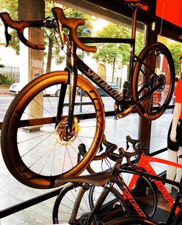 Purchase : 2020 specialized venge pro - sram force etap axs  (Tous types de vélos) - Tous types de vélos new and used - Purchase and sale