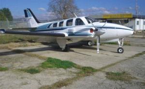 Twin engine  constructor beechcraft